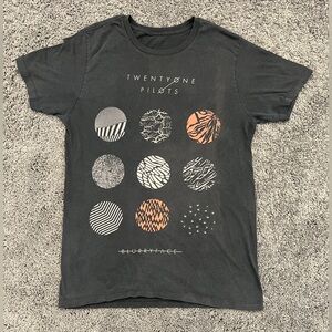 Twenty One 21 Pilots TShirt Size Small Blurry Face Tour 2015 Concert Black Red